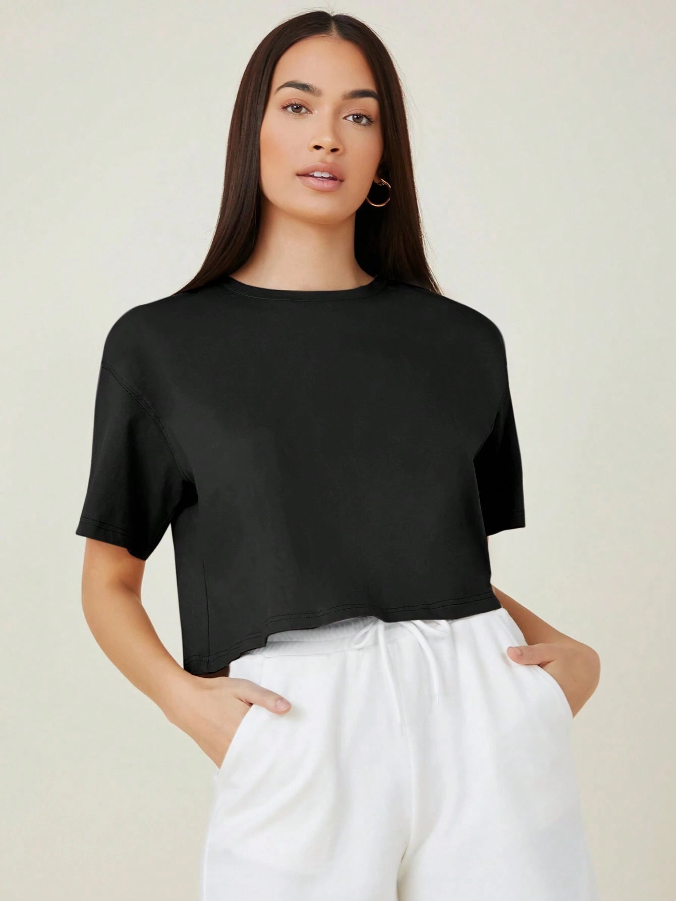 BASIC BLACK CROPTOP