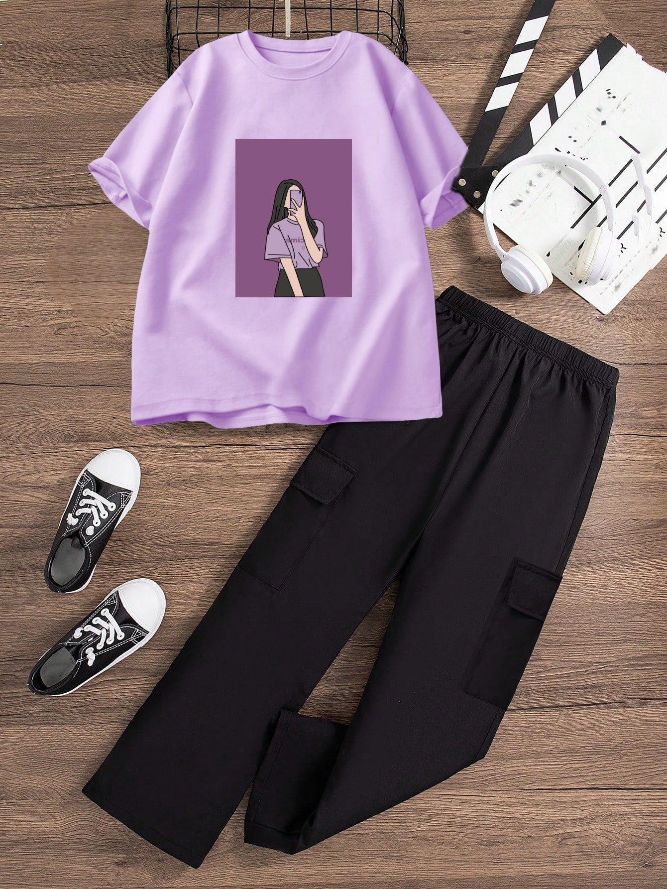 BLACK CARGO FLAPPER - LILAC T-SHIRT SELFIE GIRL