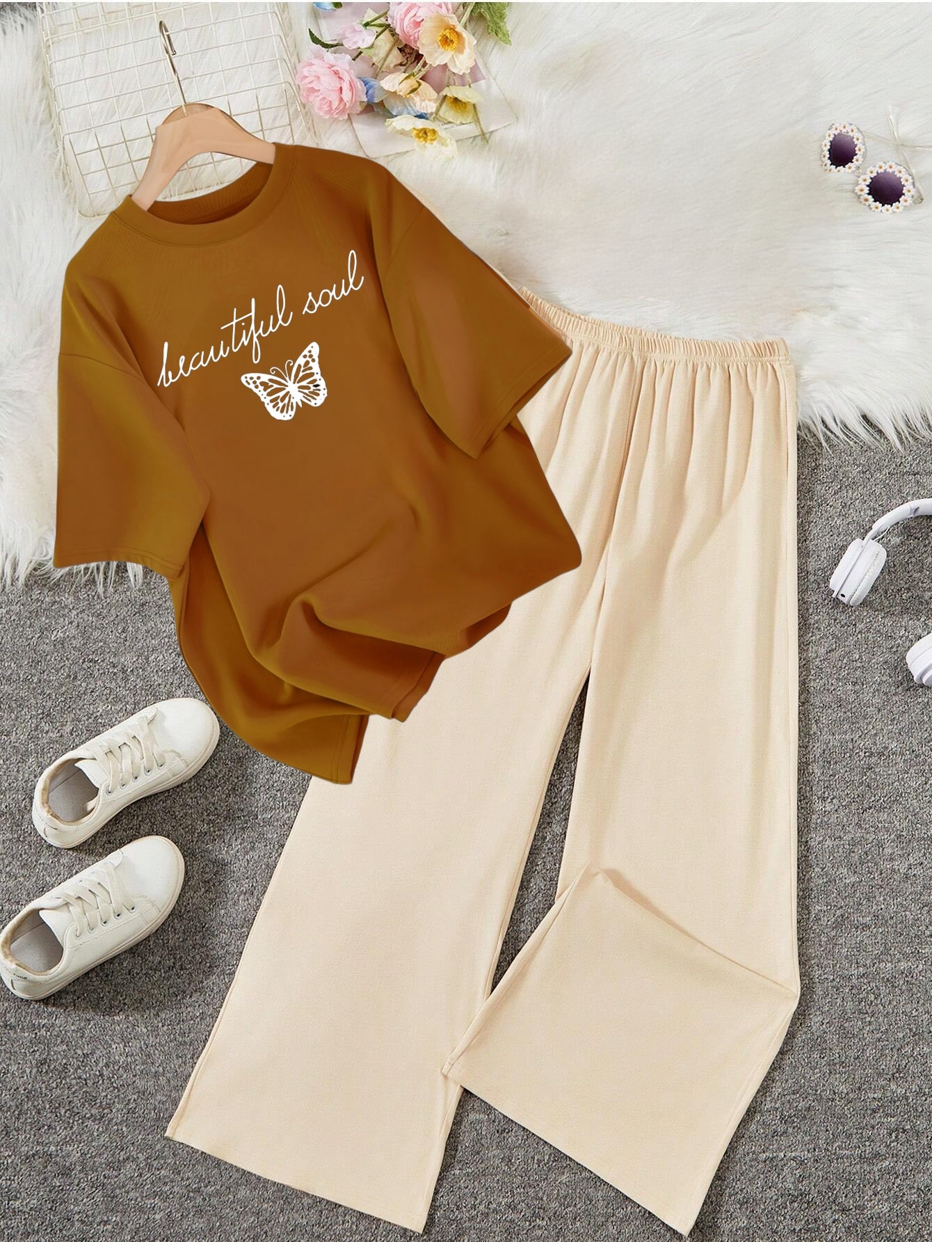 BEIGE FLAPPER - BROWN T-SHIRT BEAUTIFUL SOUL