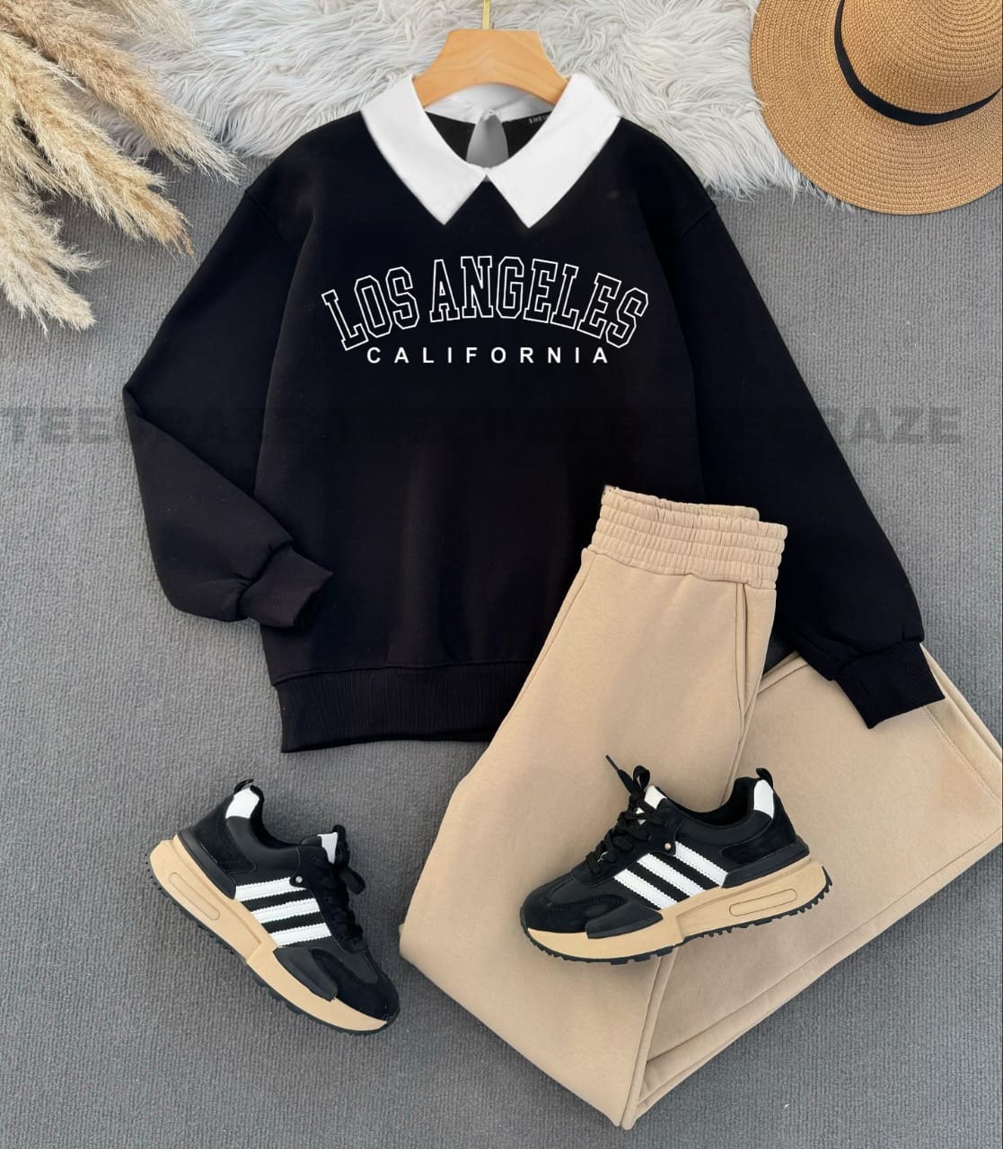 Black Collar Sweatshirt Loss Angeles - Beige Flapper