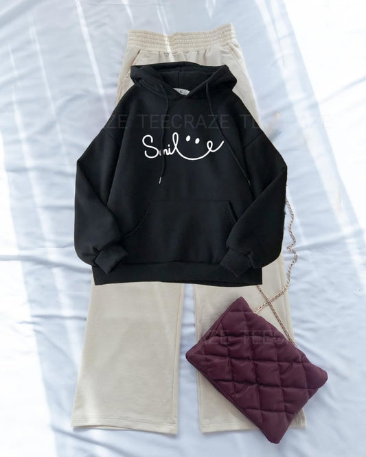 BLACK HOODIE SMILE SCRIPT  - BEIGE  FLAPPER